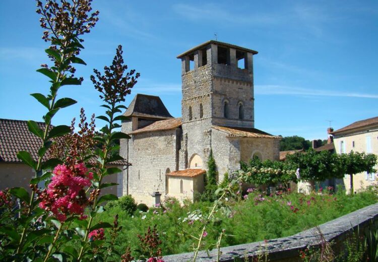 Périgord Inattendu - Village Fleuri Siorac de Ribérac