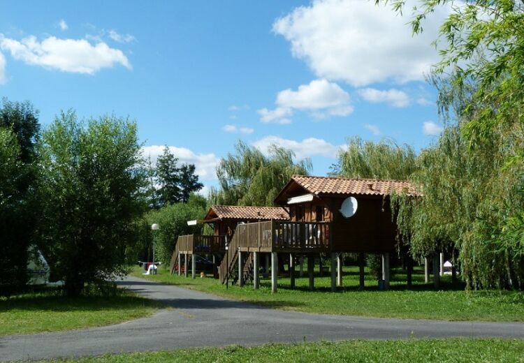 126-campingmuniciaplsaintaulaye