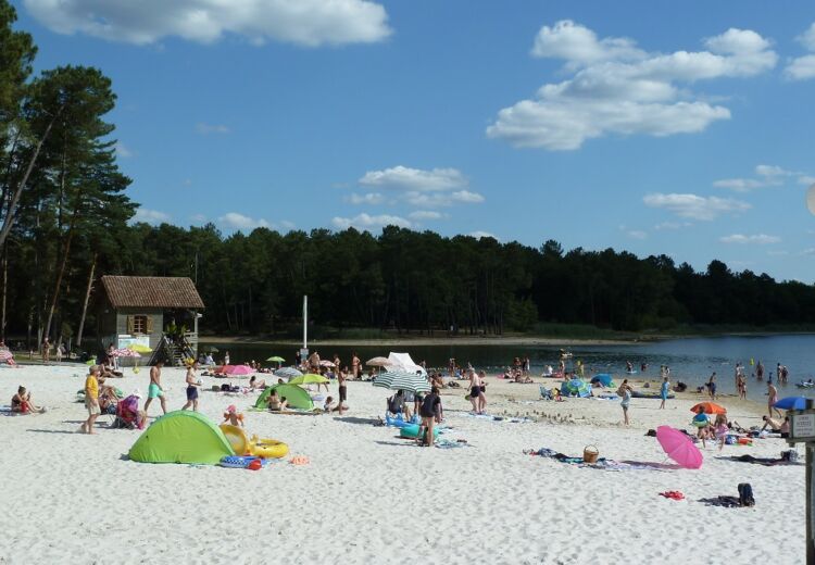 Plage de l'étang de La Jemaye