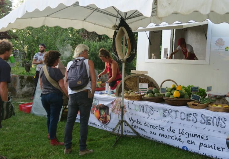 Marché unis vert