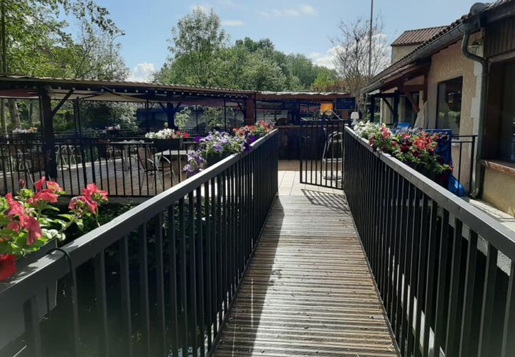 Pont d'entrée