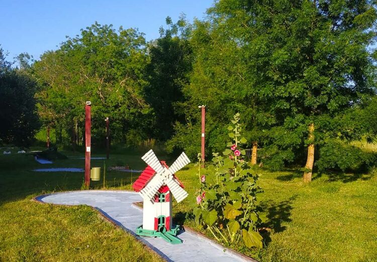 Mini-Golf à Saint-Paul-Lizonne