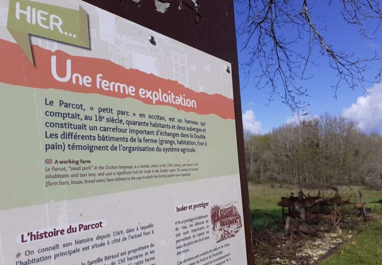 Les panneaux explicatifs